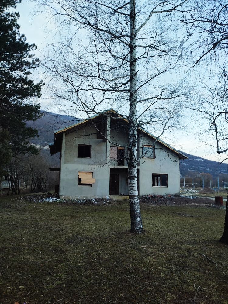 Casa en Nikšić, Montenegro, 180 m² - imagen 1