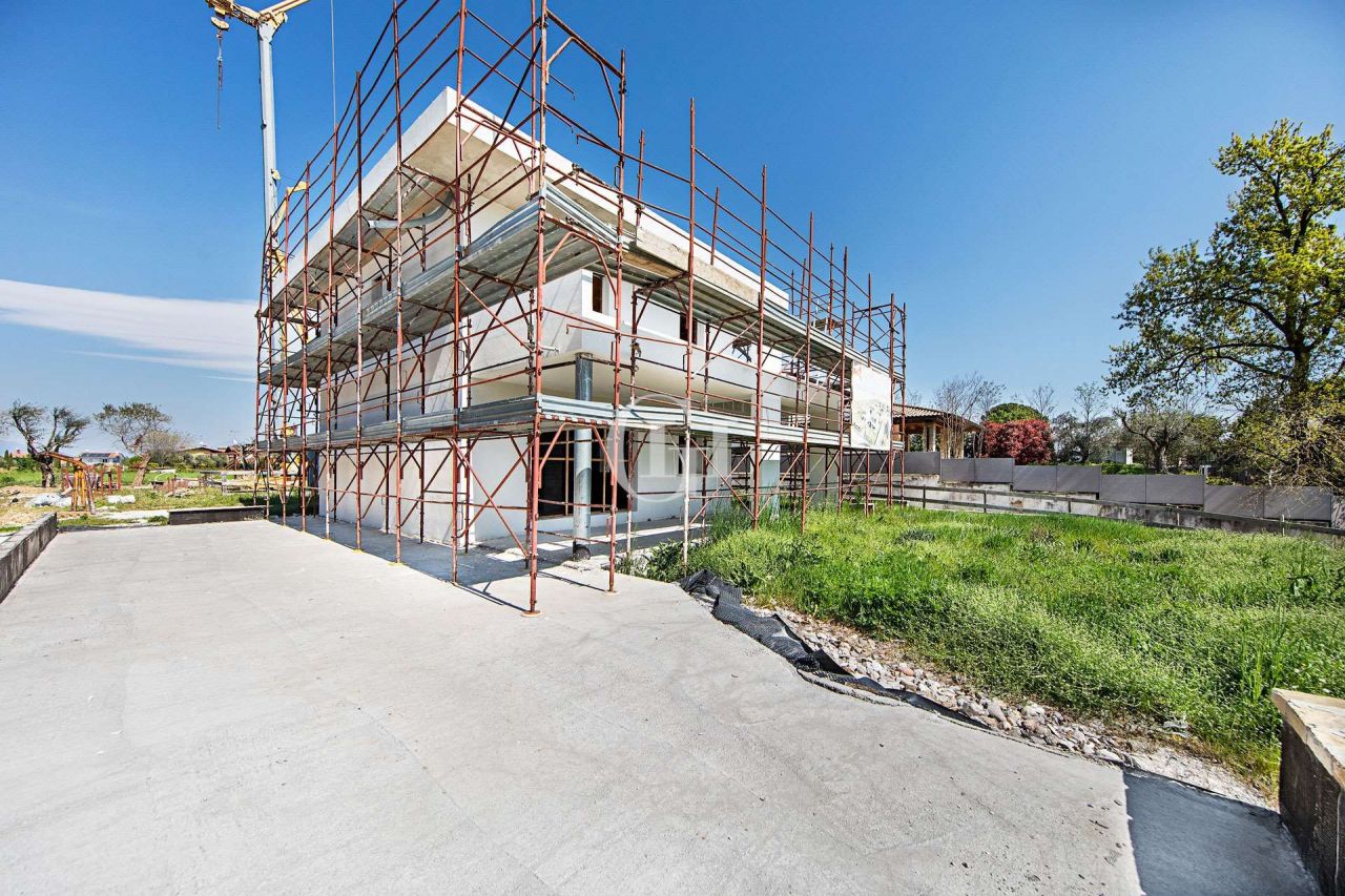 Villa sul Lago di Garda, Italia, 210 m² - foto 2