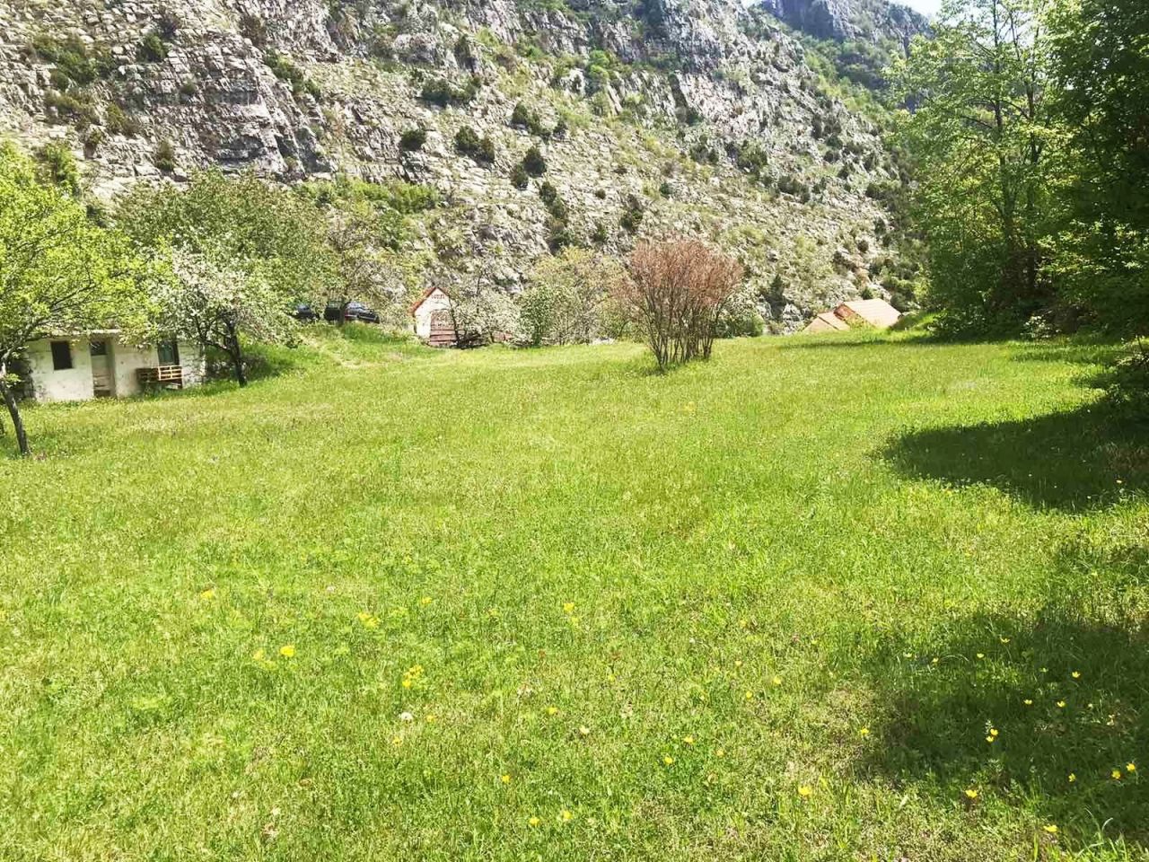 Terreno en Danilovgrad, Montenegro, 6 826 m² - imagen 1