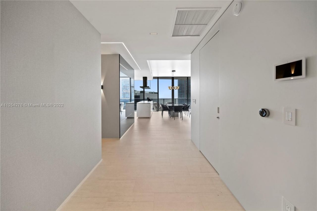 Penthouse in Miami, USA, 190 m² - picture 16