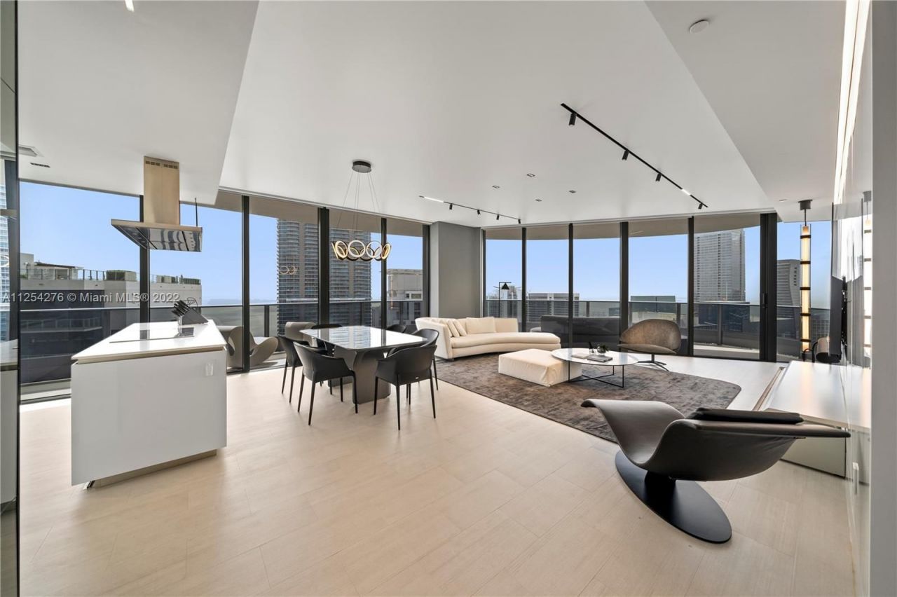 Penthouse in Miami, USA, 190 m² - picture 17