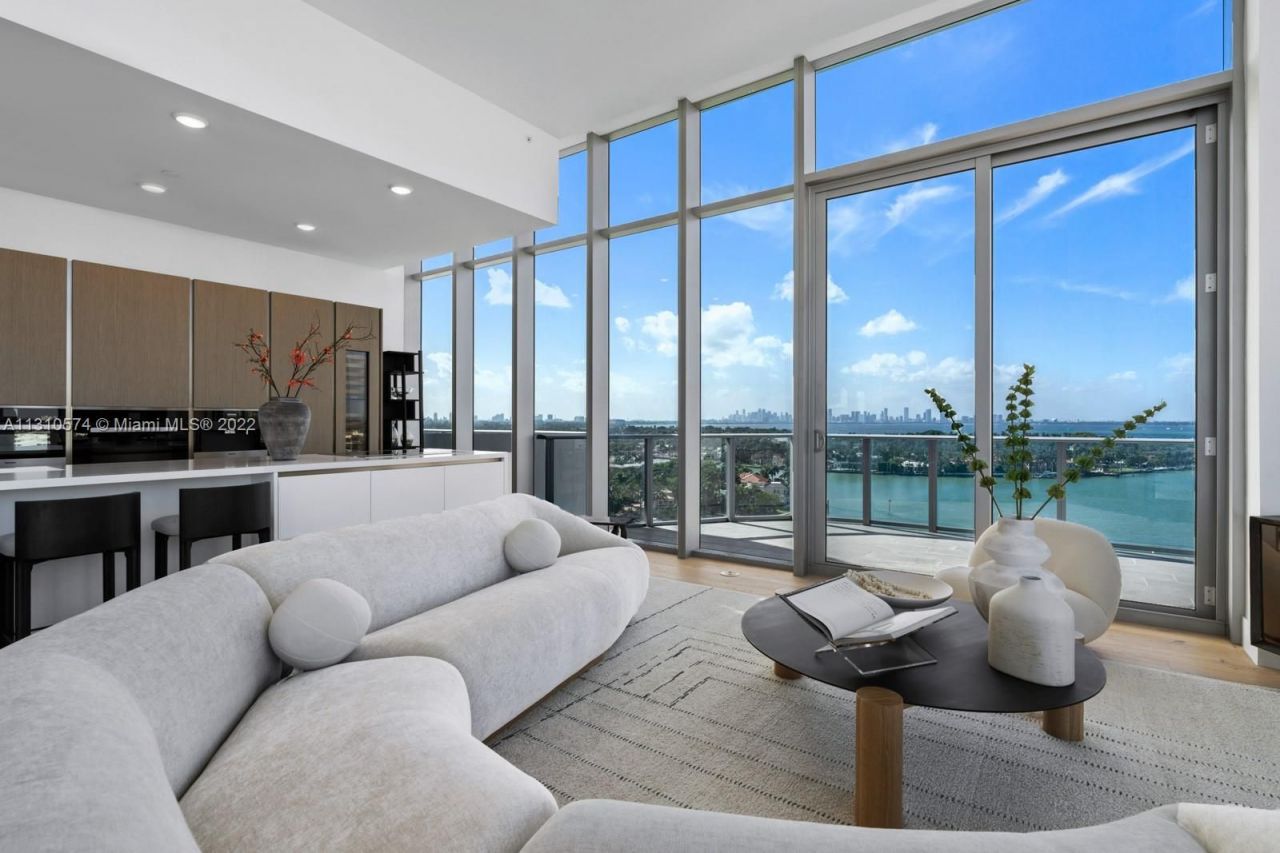 Penthouse in Miami, USA, 200 m² - picture 17