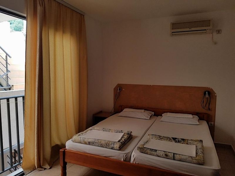 Hôtel à Petrovac, Monténégro, 500 m² - image 6