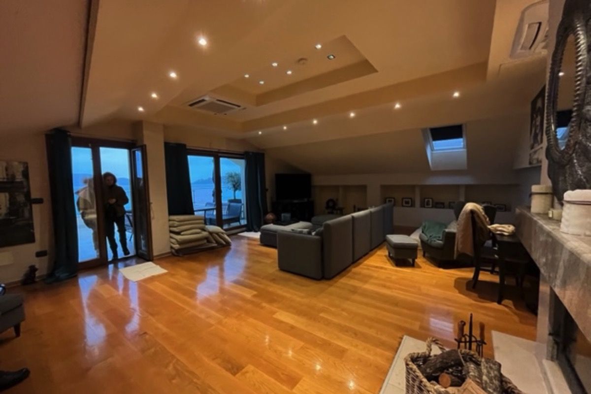 Piso en Rafailovici, Montenegro, 230 m² - imagen 7