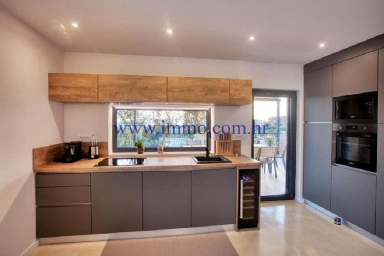 Villa en Šibenik, Croatie, 250 m² - image 3