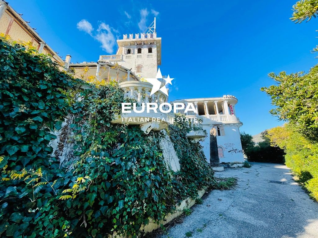 Castillo en Alassio, Italia, 2 200 m² - imagen 9