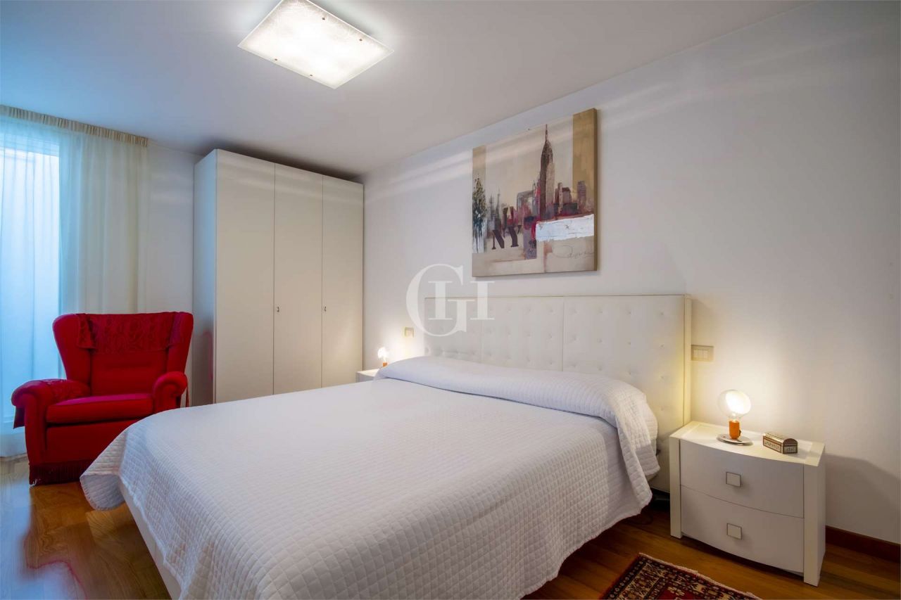 Villa on Lake Garda, Italy, 500 m² - picture 9