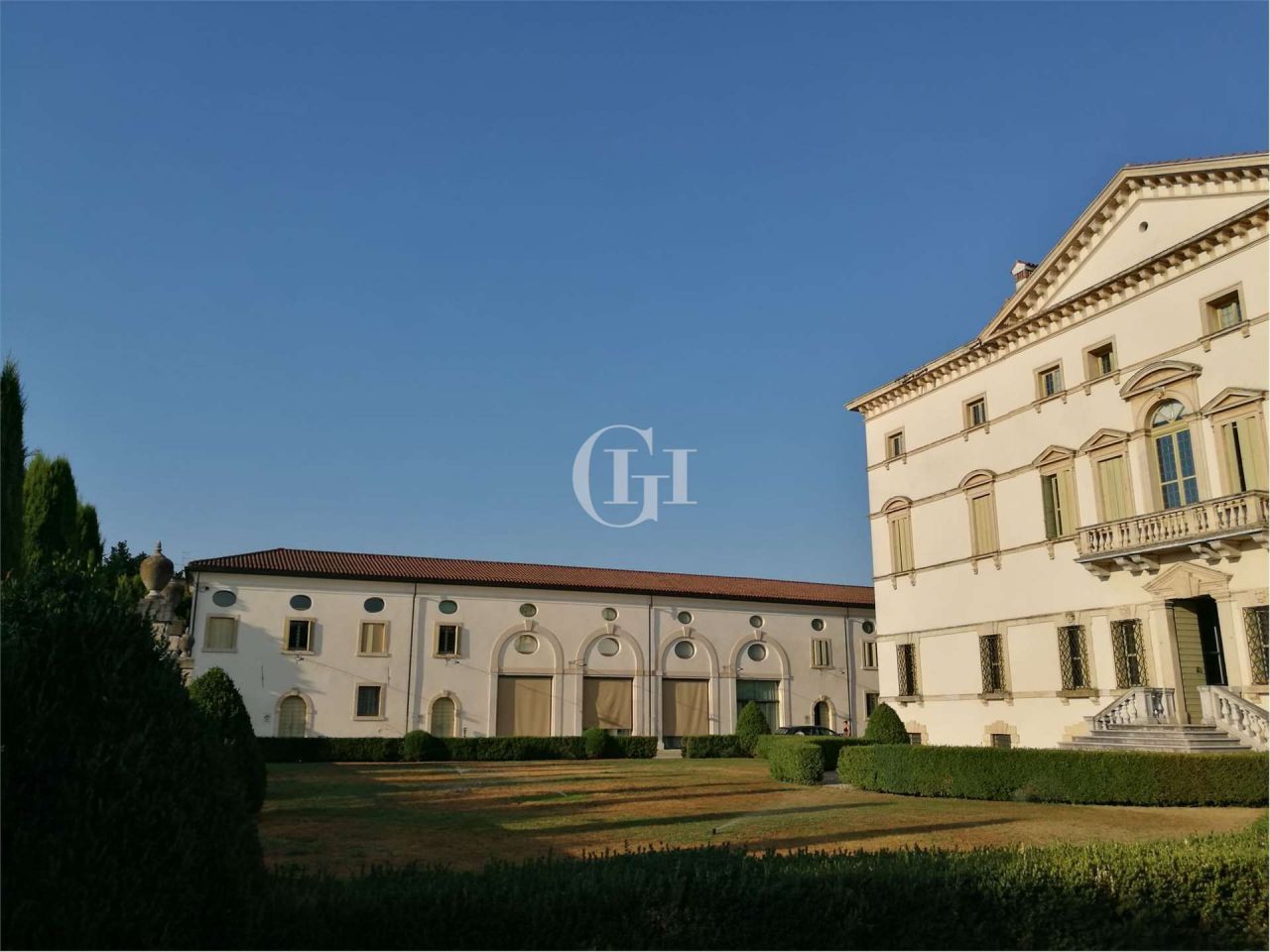 Villa en Verona, Italia, 3 582 m² - imagen 2