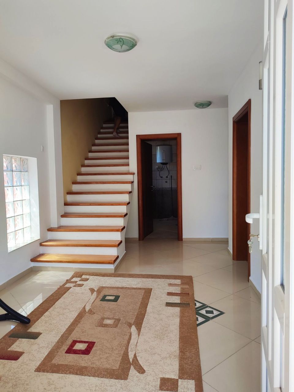 Casa en Nikšić, Montenegro, 230 m² - imagen 6