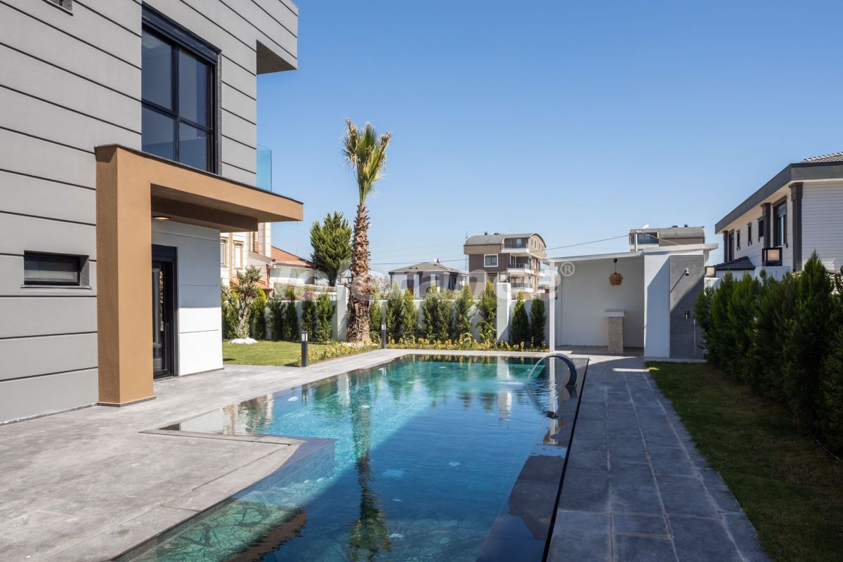 Villa à Antalya, Turquie, 575 m² - image 1