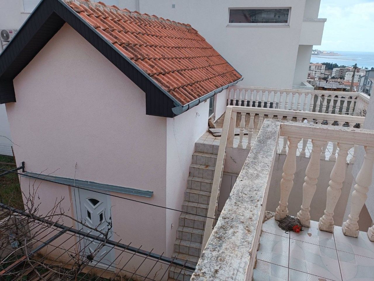 House in Bar, Montenegro, 170 m² - picture 9