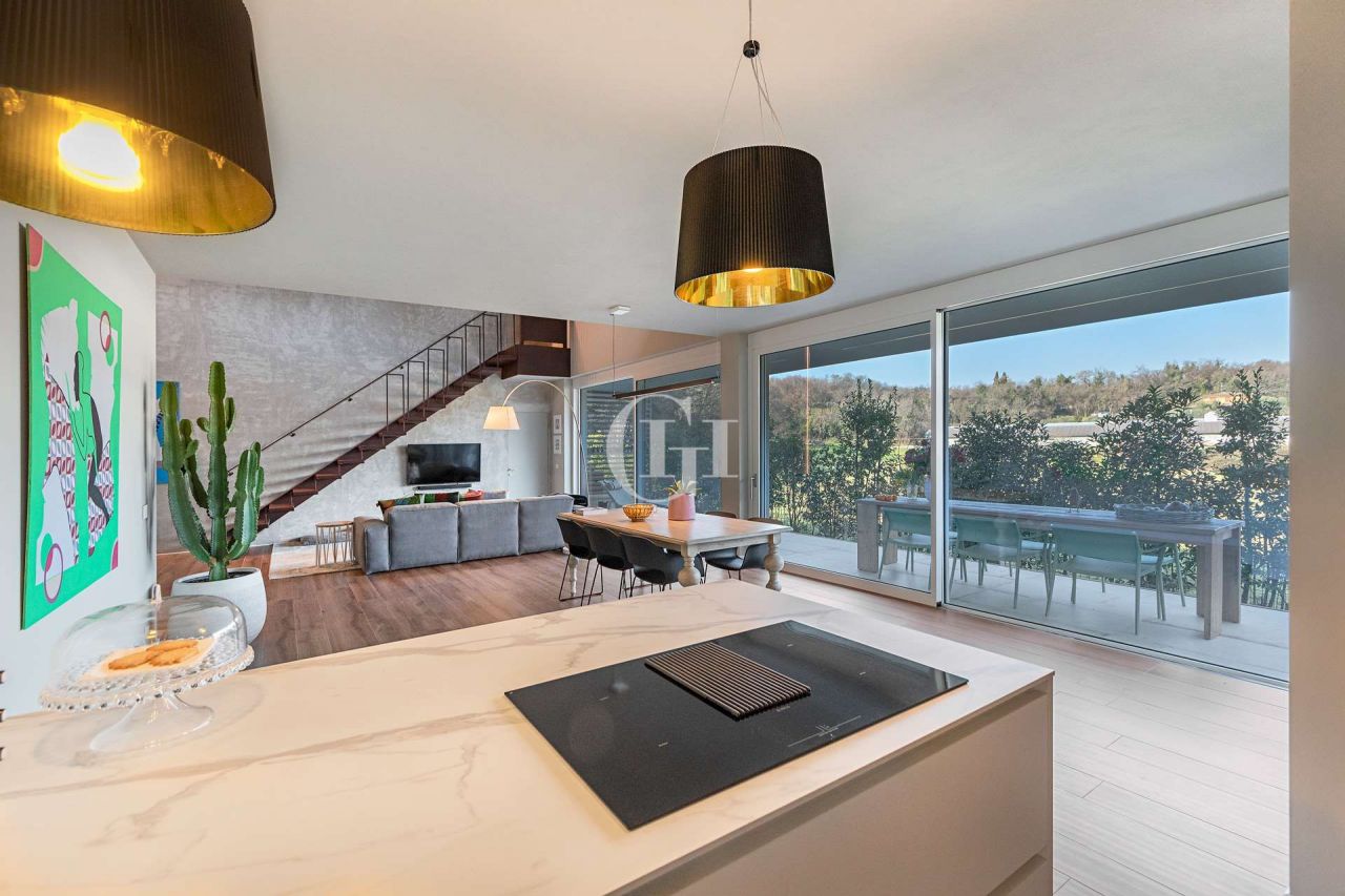 Villa sul Lago di Garda, Italia, 230 m² - foto 5