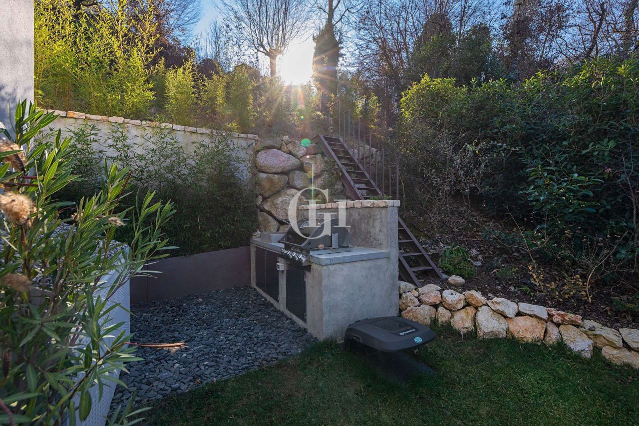 Villa sul Lago di Garda, Italia, 230 m² - foto 12