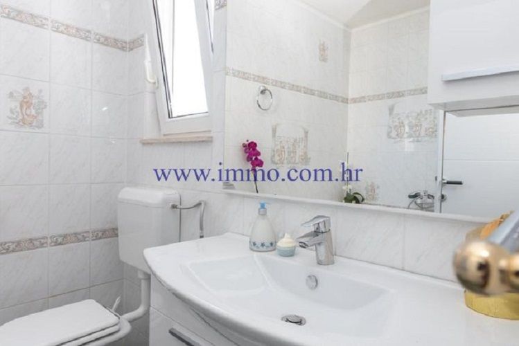 Maison à Trogir, Croatie, 200 m² - image 9