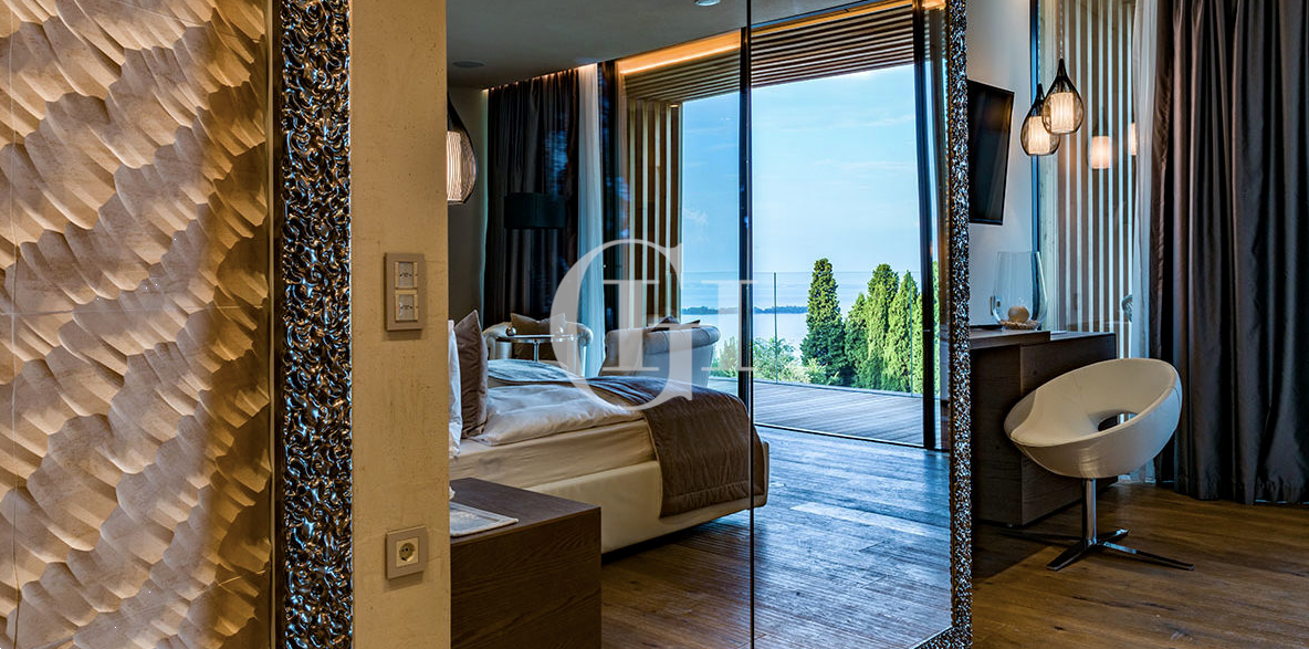 Villa on Lake Garda, Italy, 399 m² - picture 5