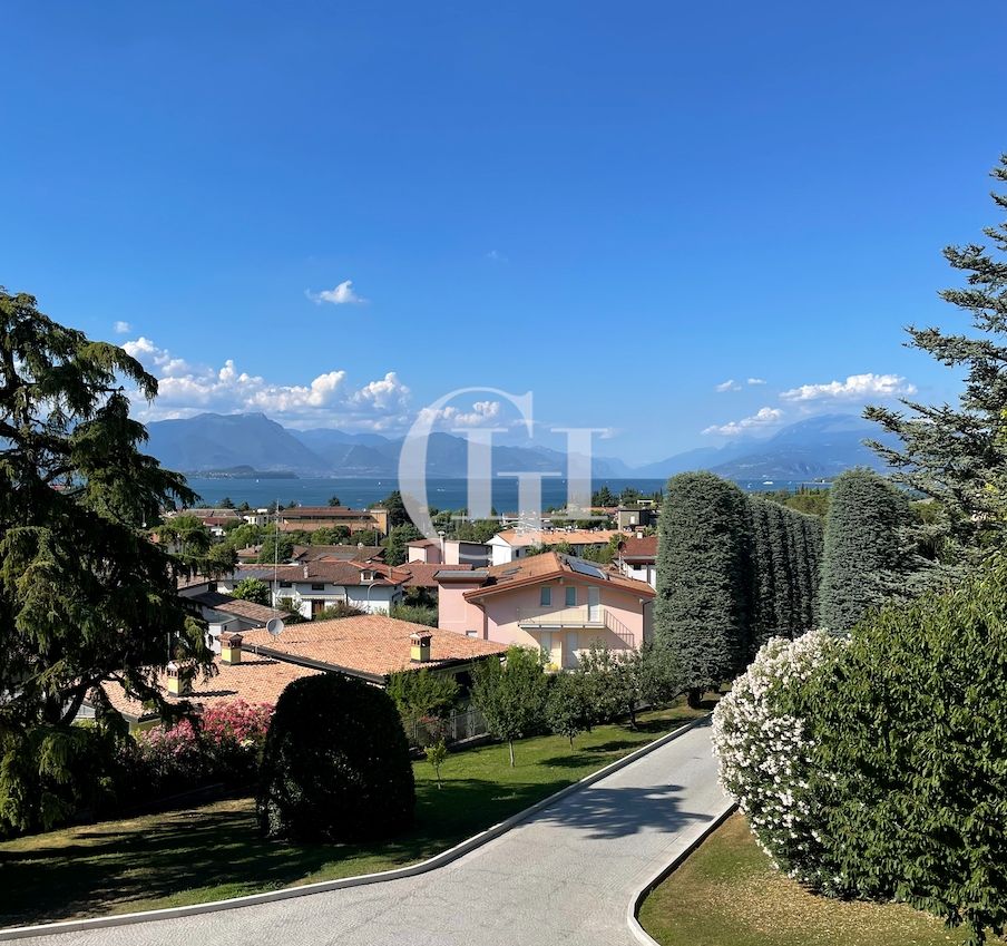 Villa sul Lago di Garda, Italia, 525 m² - foto 2