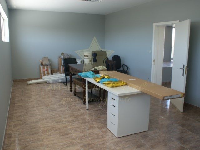 Office in Porto, Portugal, 360 m² - picture 13