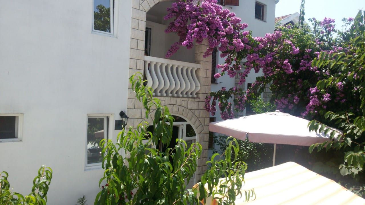 Hotel in Budva, Montenegro, 270 m² - picture 1