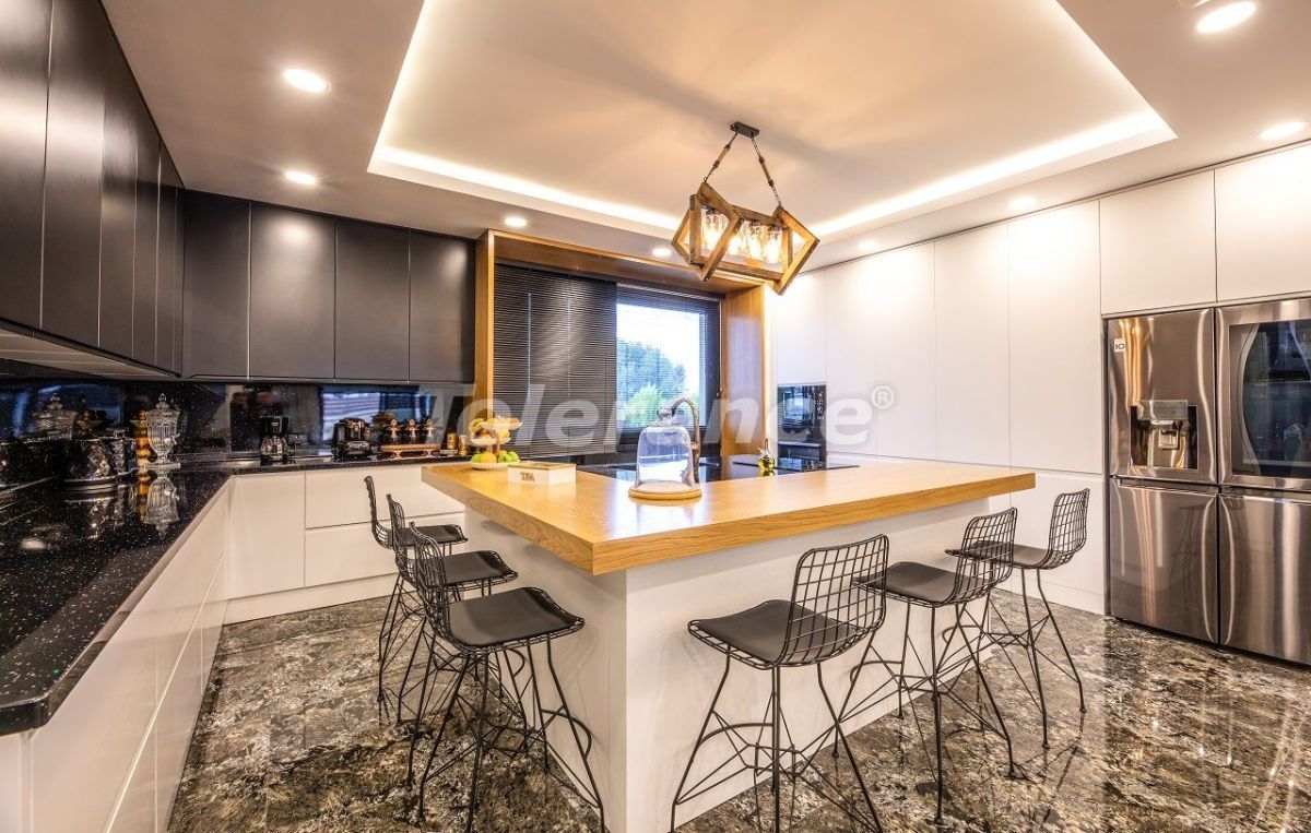 Villa à Kyrenia, Chypre, 650 m² - image 9