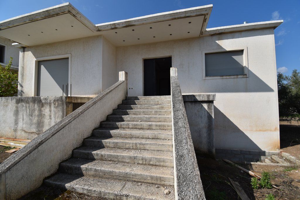 Maison à Loutraki, Grèce, 200 m² - image 1