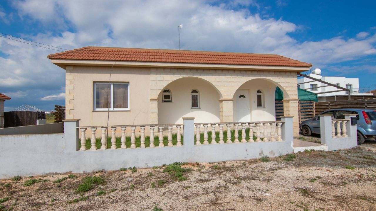 Bungalow in Protaras, Zypern, 93 m² - Foto 1