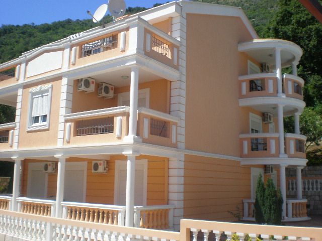 Villa à Petrovac, Monténégro, 470 m² - image 1