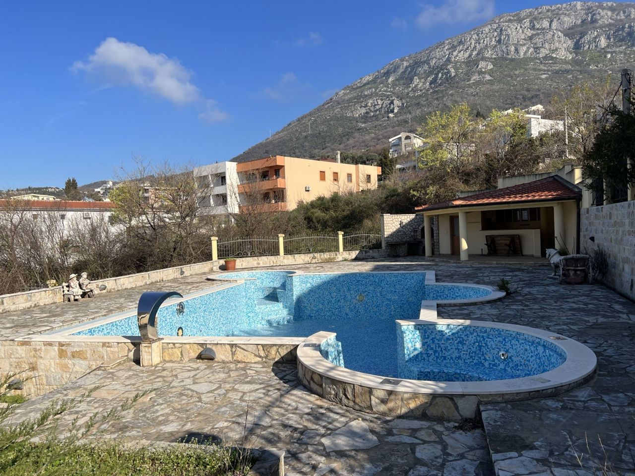 Villa in Bar, Montenegro, 400 m² - picture 3