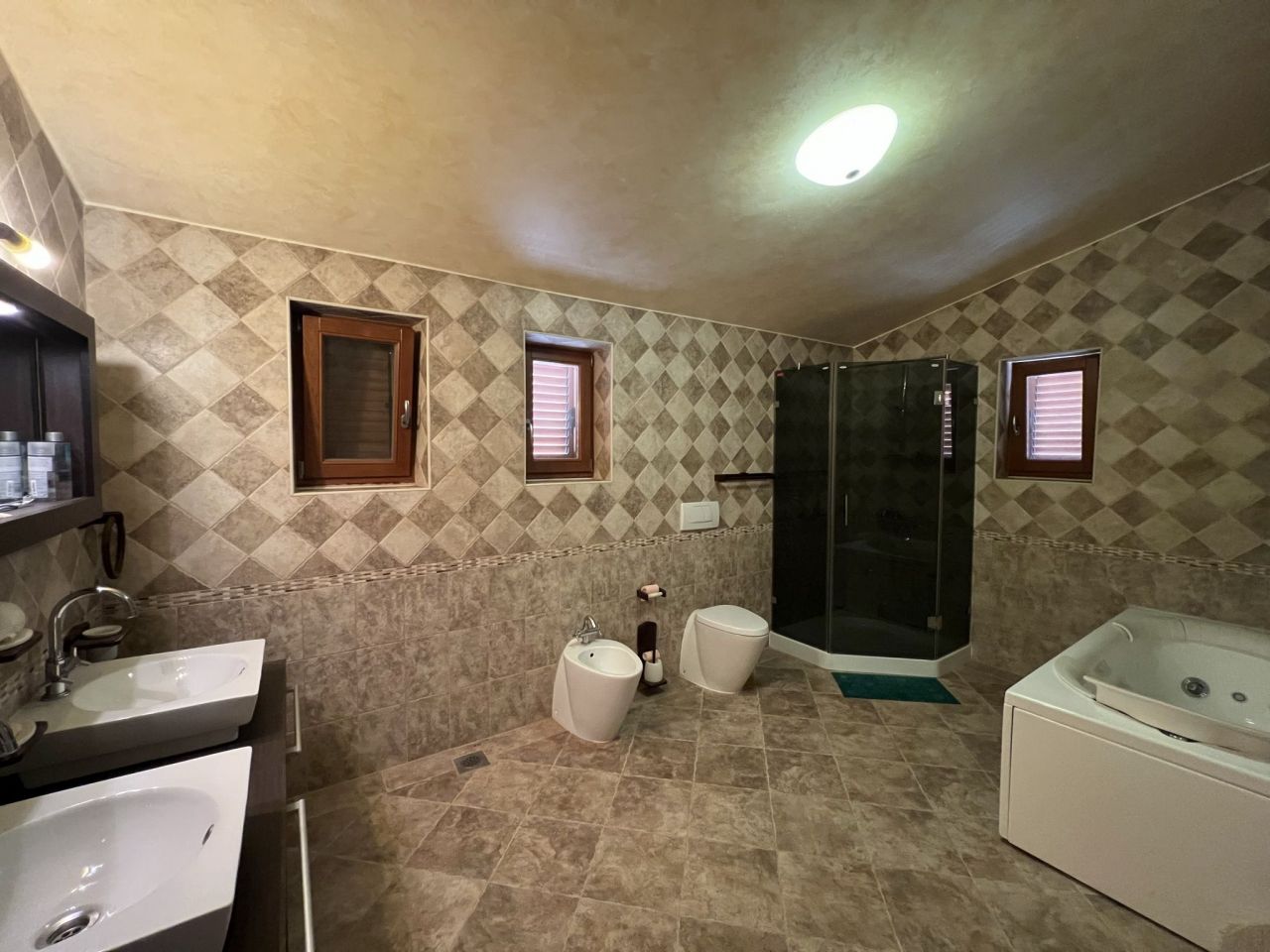 Villa in Bar, Montenegro, 400 m² - picture 12