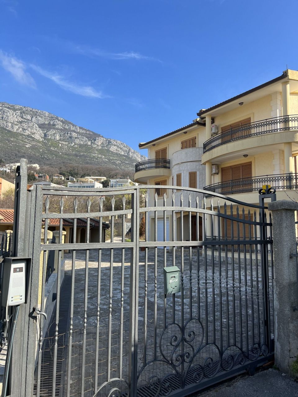 Villa in Bar, Montenegro, 400 m² - picture 18