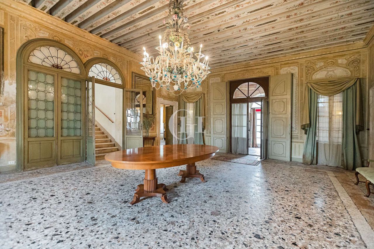 Landgut in Verona, Italien, 2 300 m² - Foto 2