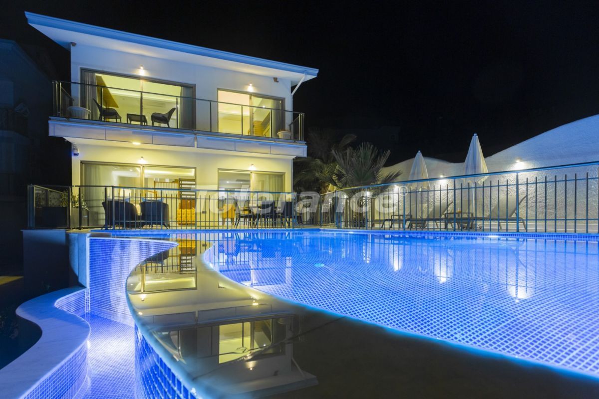 Villa en Fethiye, Turquia, 140 m² - imagen 1