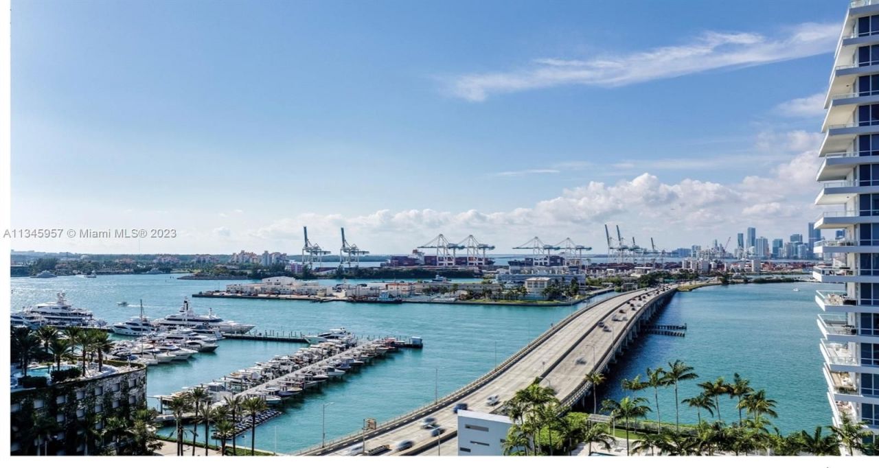 Flat in Miami, USA, 230 m² - picture 15