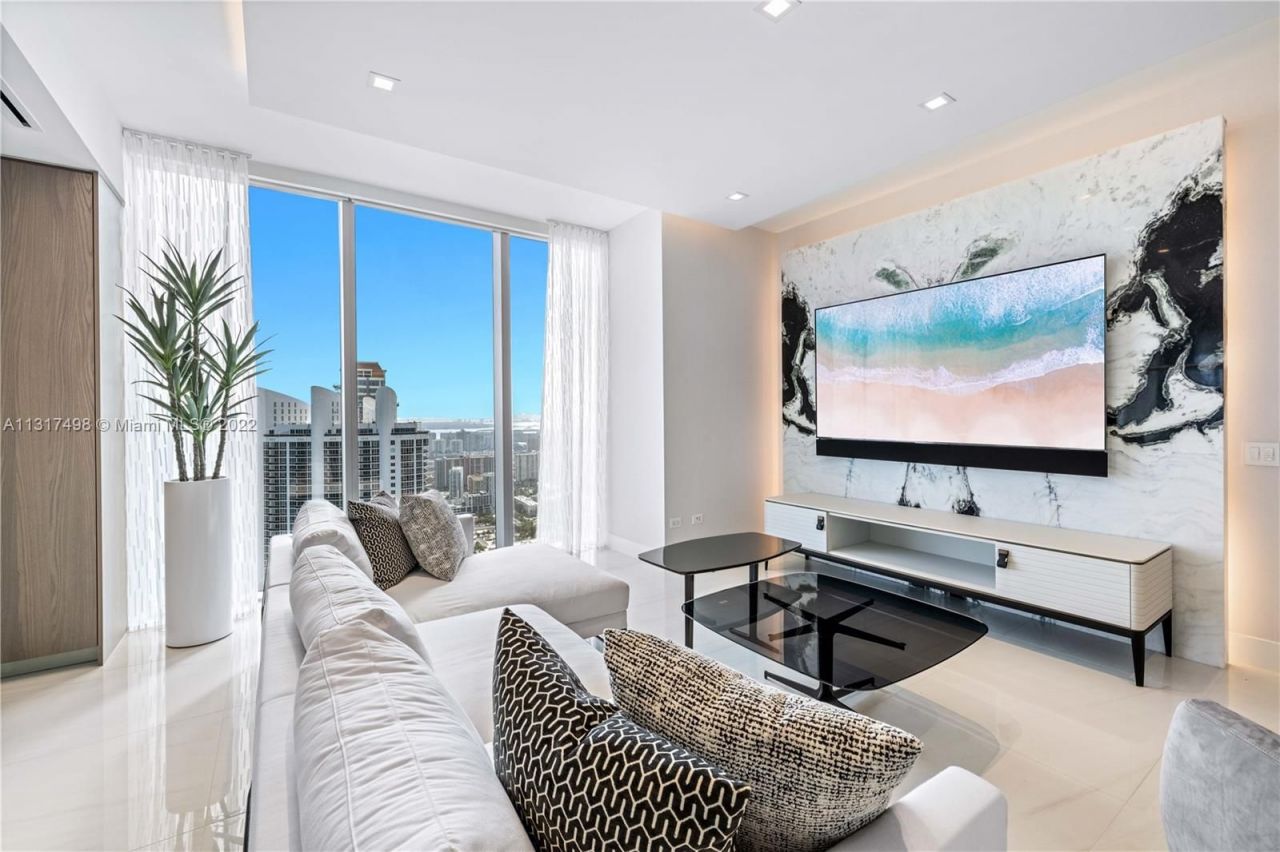 Flat in Miami, USA, 340 m² - picture 10