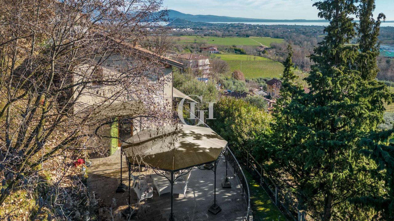 Villa on Lake Garda, Italy, 147 m² - picture 2