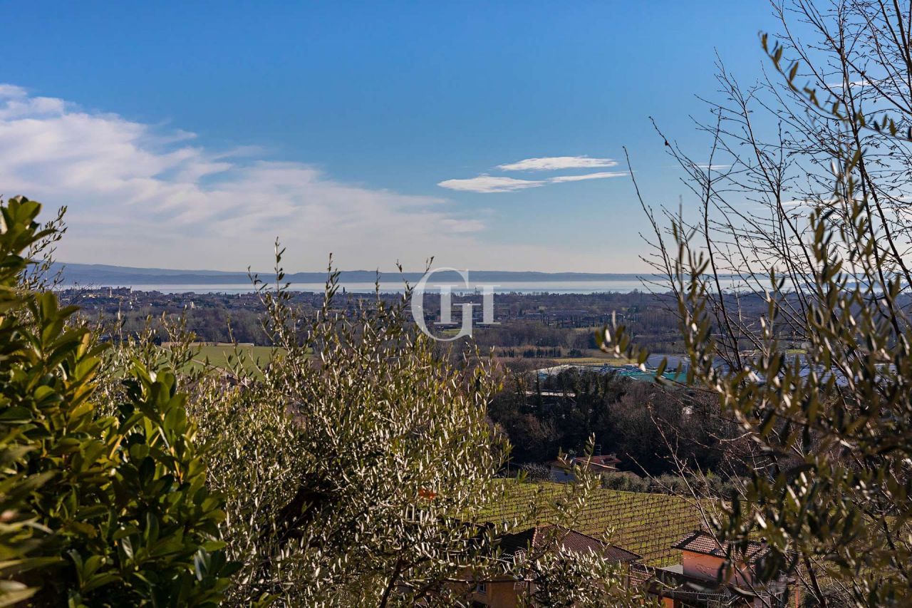 Villa on Lake Garda, Italy, 147 m² - picture 6