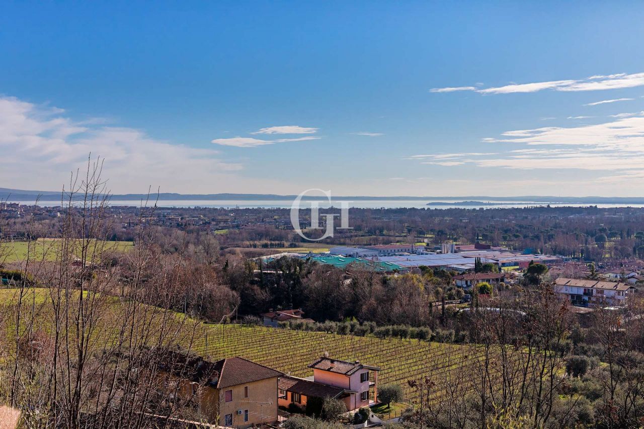 Villa on Lake Garda, Italy, 147 m² - picture 14