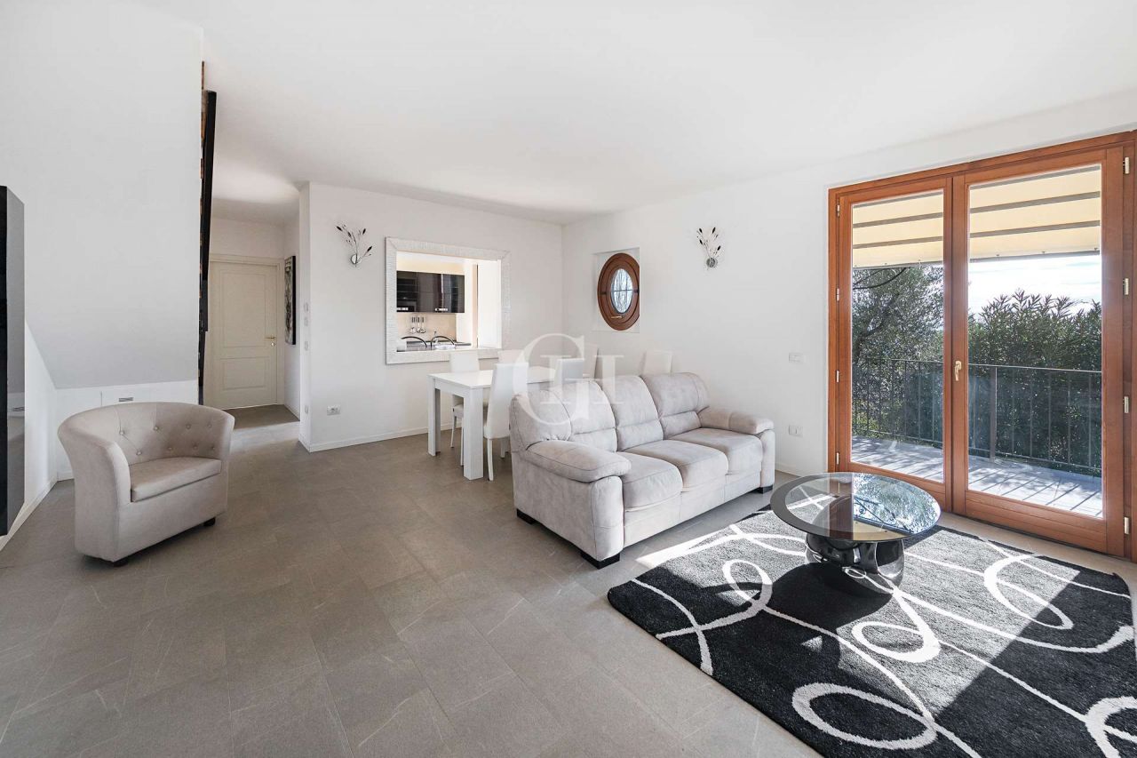 Villa on Lake Garda, Italy, 147 m² - picture 5