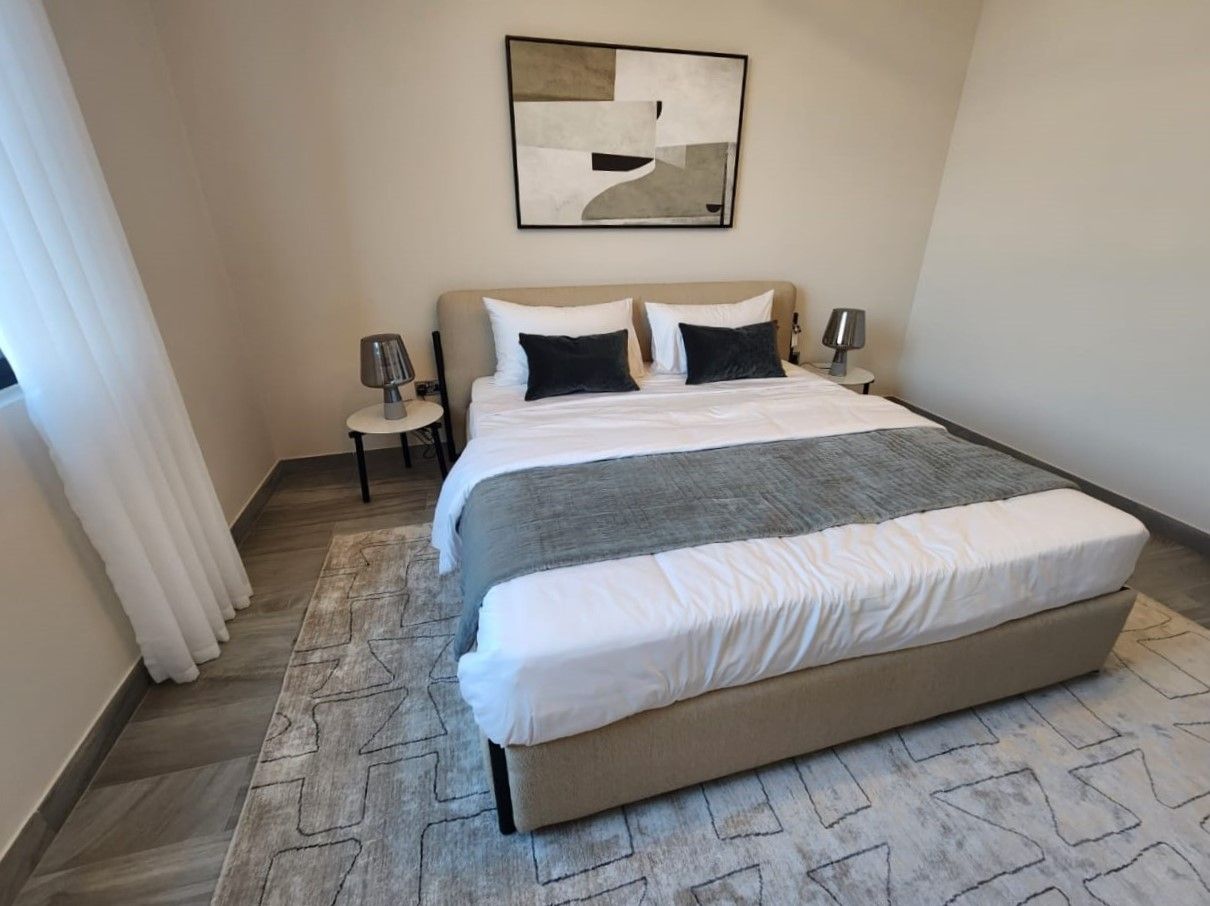 Casa adosada en Abu Dabi, EAU, 160 m² - imagen 3