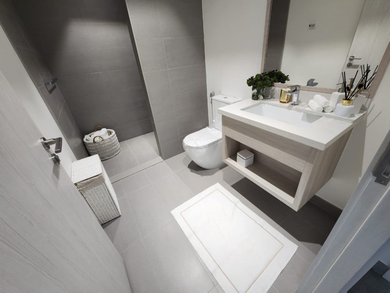 Casa adosada en Abu Dabi, EAU, 160 m² - imagen 5