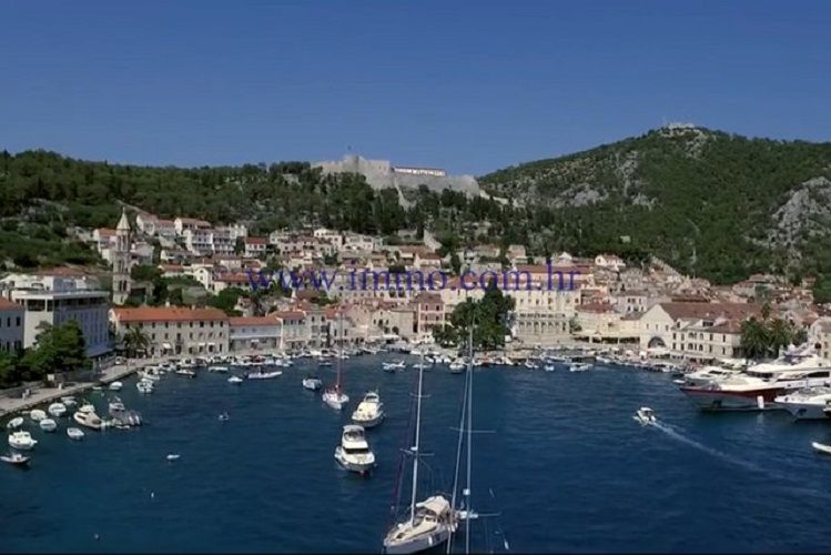 Appartement sur Hvar, Croatie, 81 m² - image 1