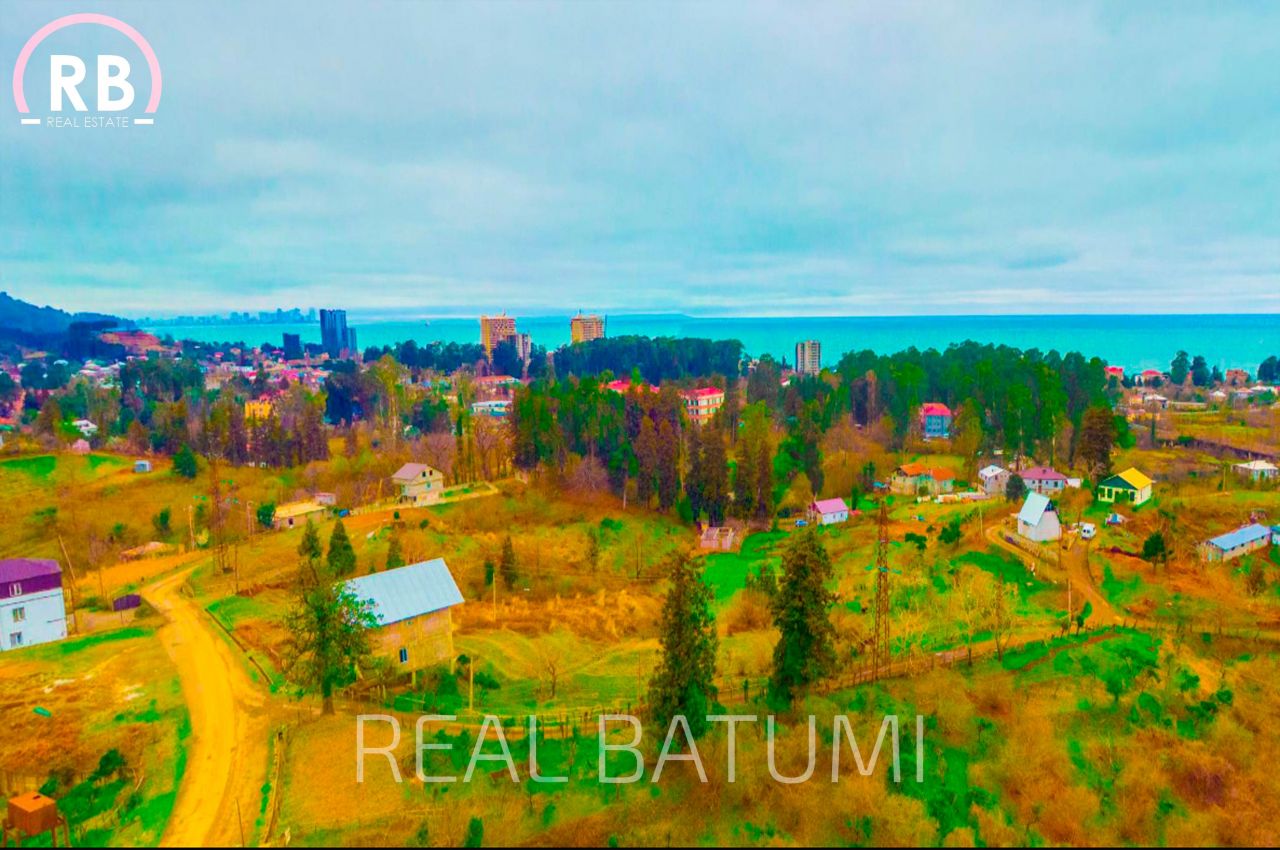 Land in Batumi, Georgia, 670 m² - picture 1