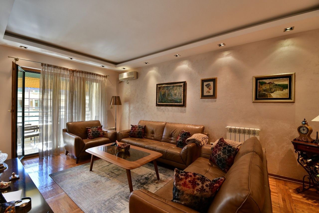 Flat in Podgorica, Montenegro, 109 m² - picture 2