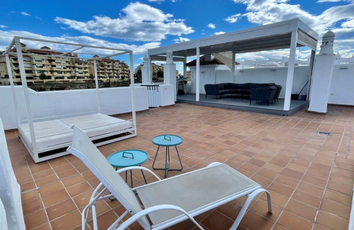 Appartamento a Estepona, Spagna, 118 m² - foto 11