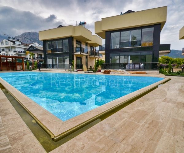 Villa en Kemer, Turquia, 270 m² - imagen 1