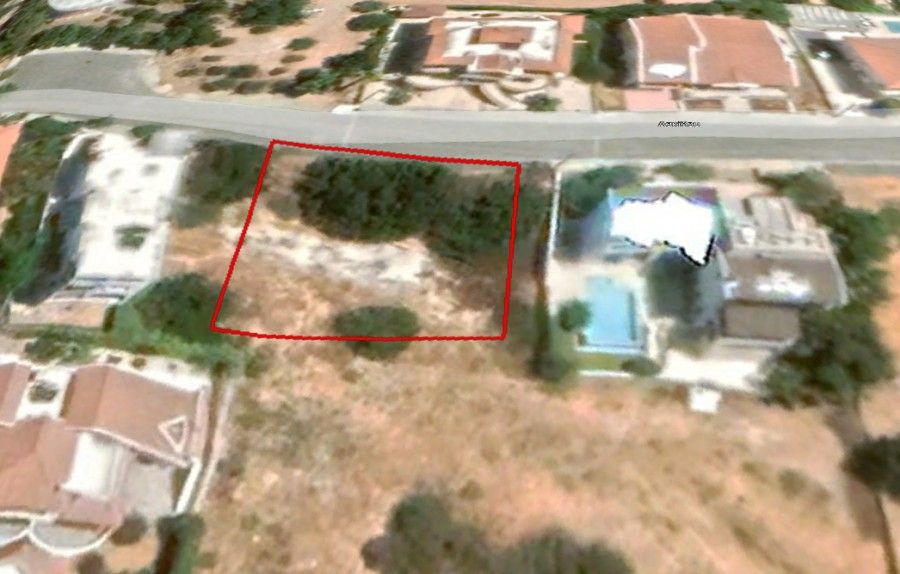 Land in Limassol, Cyprus, 611 m² - picture 1