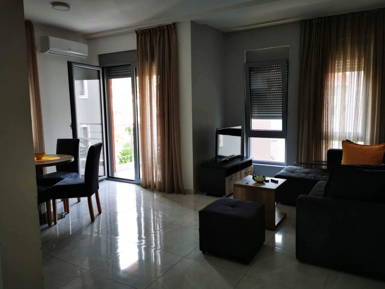 Hotel in Budva, Montenegro - picture 7