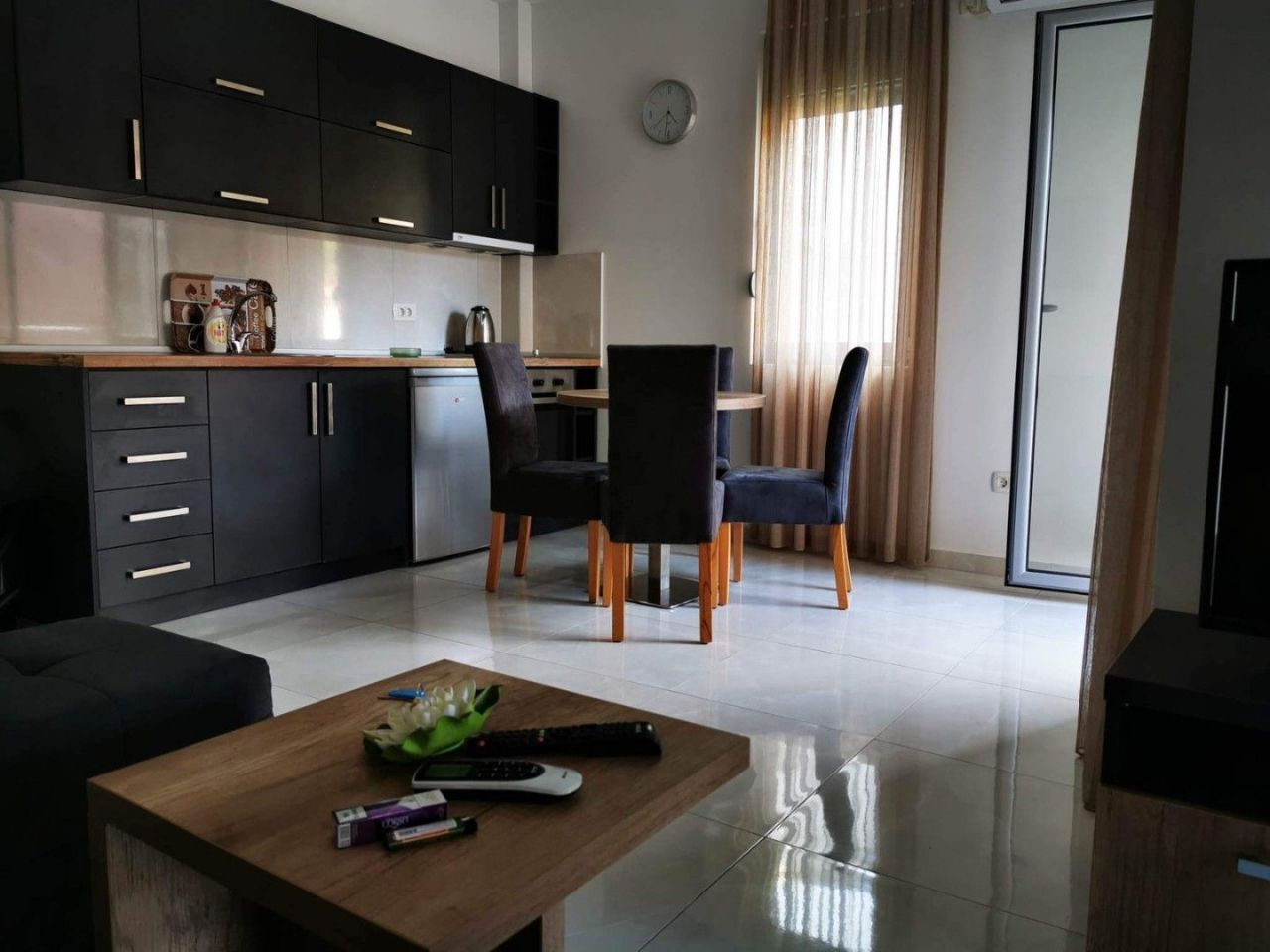 Hotel in Budva, Montenegro - picture 8