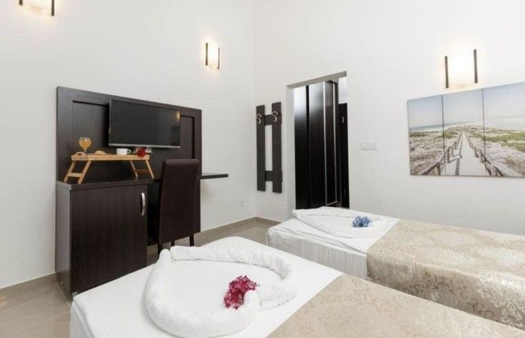 Hôtel à Herceg-Novi, Monténégro - image 9