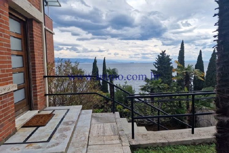 Villa in Opatija, Kroatien, 500 m² - Foto 1