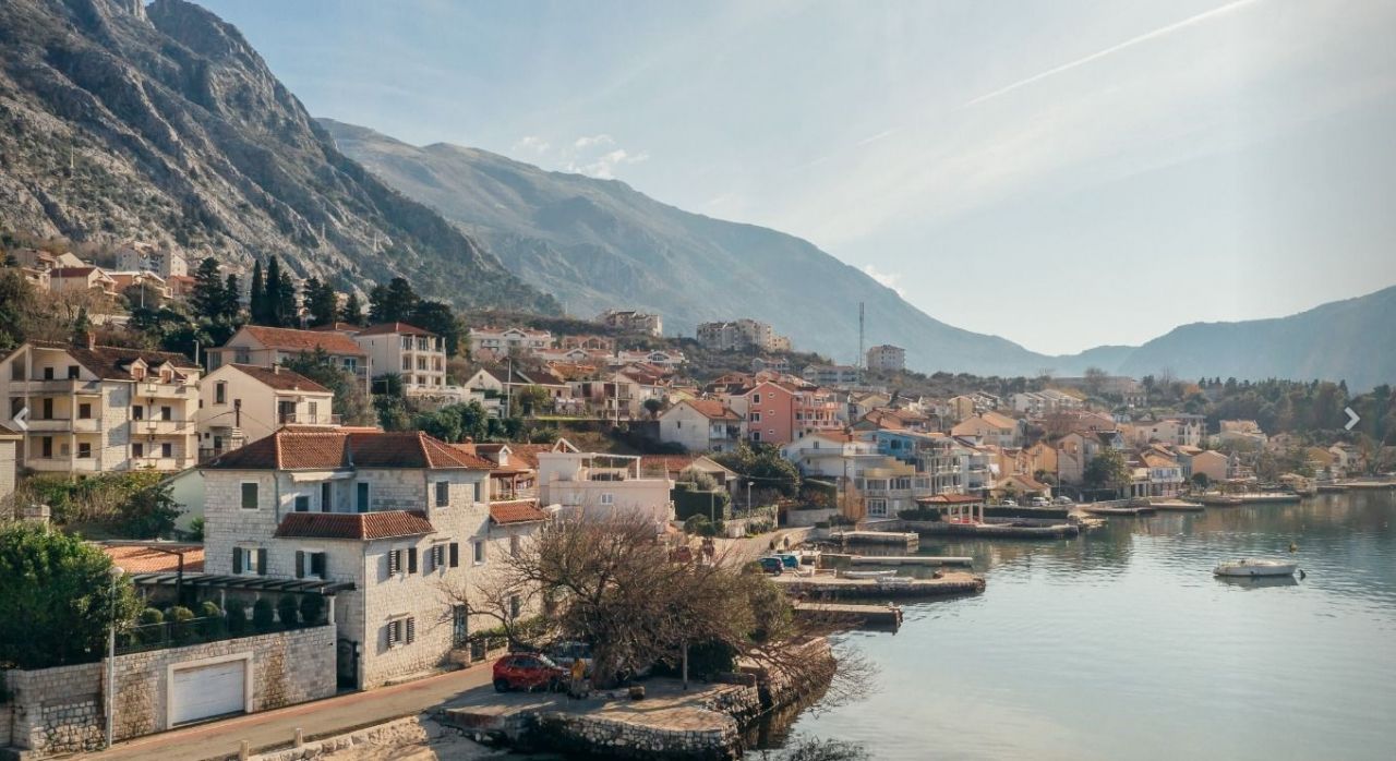 Villa a Dobrota, Montenegro, 246 m² - foto 2